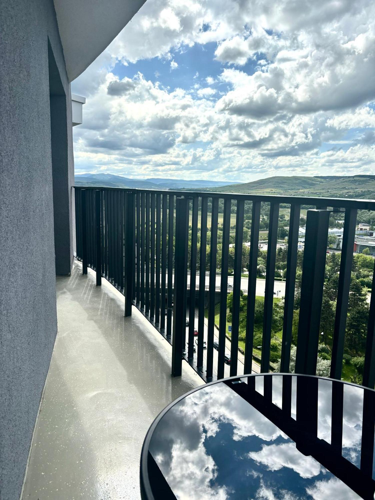 Aquilla Tower Apartment 8Th Floor Cluj-Napoca Eksteriør billede
