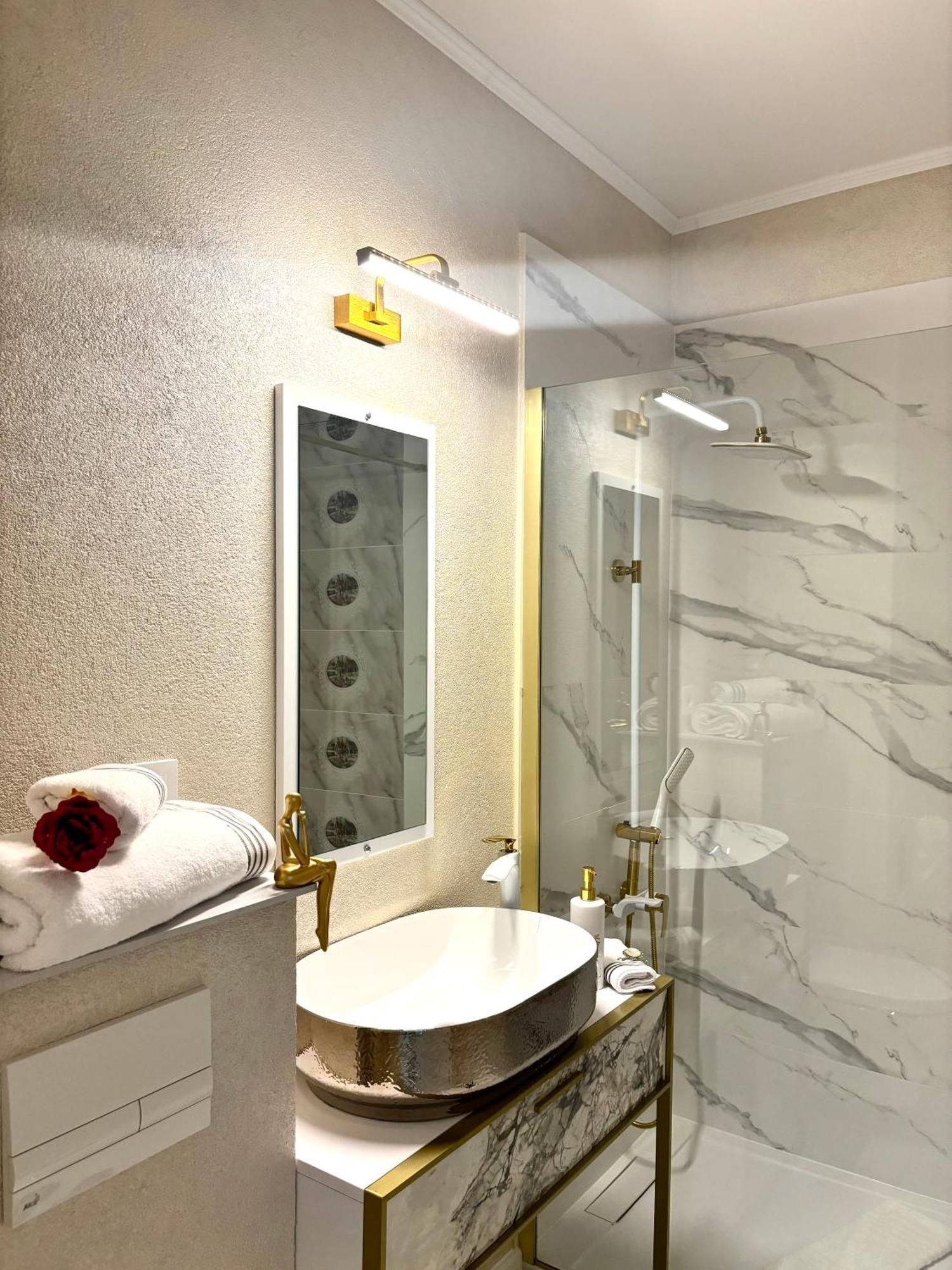 Aquilla Tower Apartment 8Th Floor Cluj-Napoca Eksteriør billede